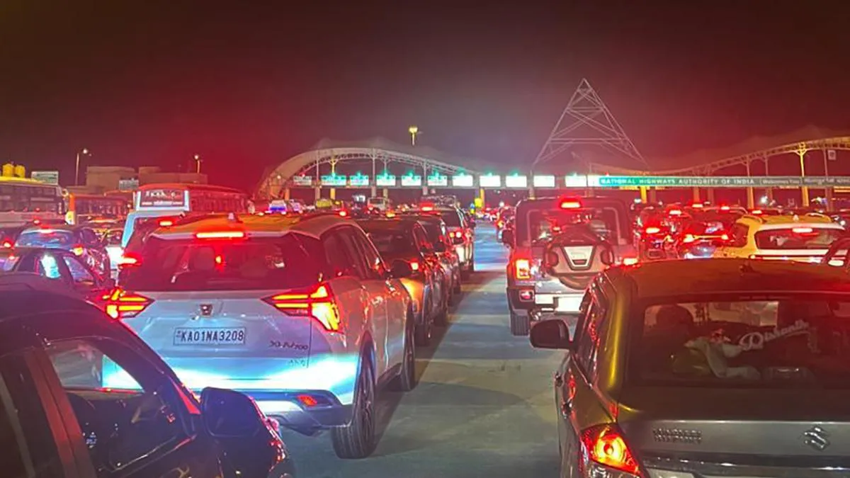 Mysore Travel Alert: Heavy Traffic, Temple Rush & Tourist Surge Today